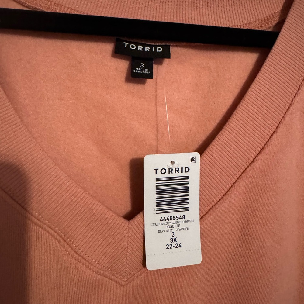 NWT Torrid Blush Oversized V-Neck Sweatshirt, Perfect for Leggings! - Picture 6 of 11